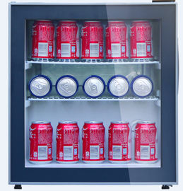 Porcellana Porta di vetro chiudibile a chiave sotto il contro refrigeratore del vino per 25 bevande delle bottiglie fornitore